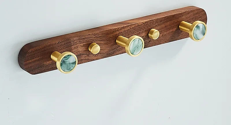 Porte-manteau mural Perla, noyer et incrustations nacrées, coquillage vert