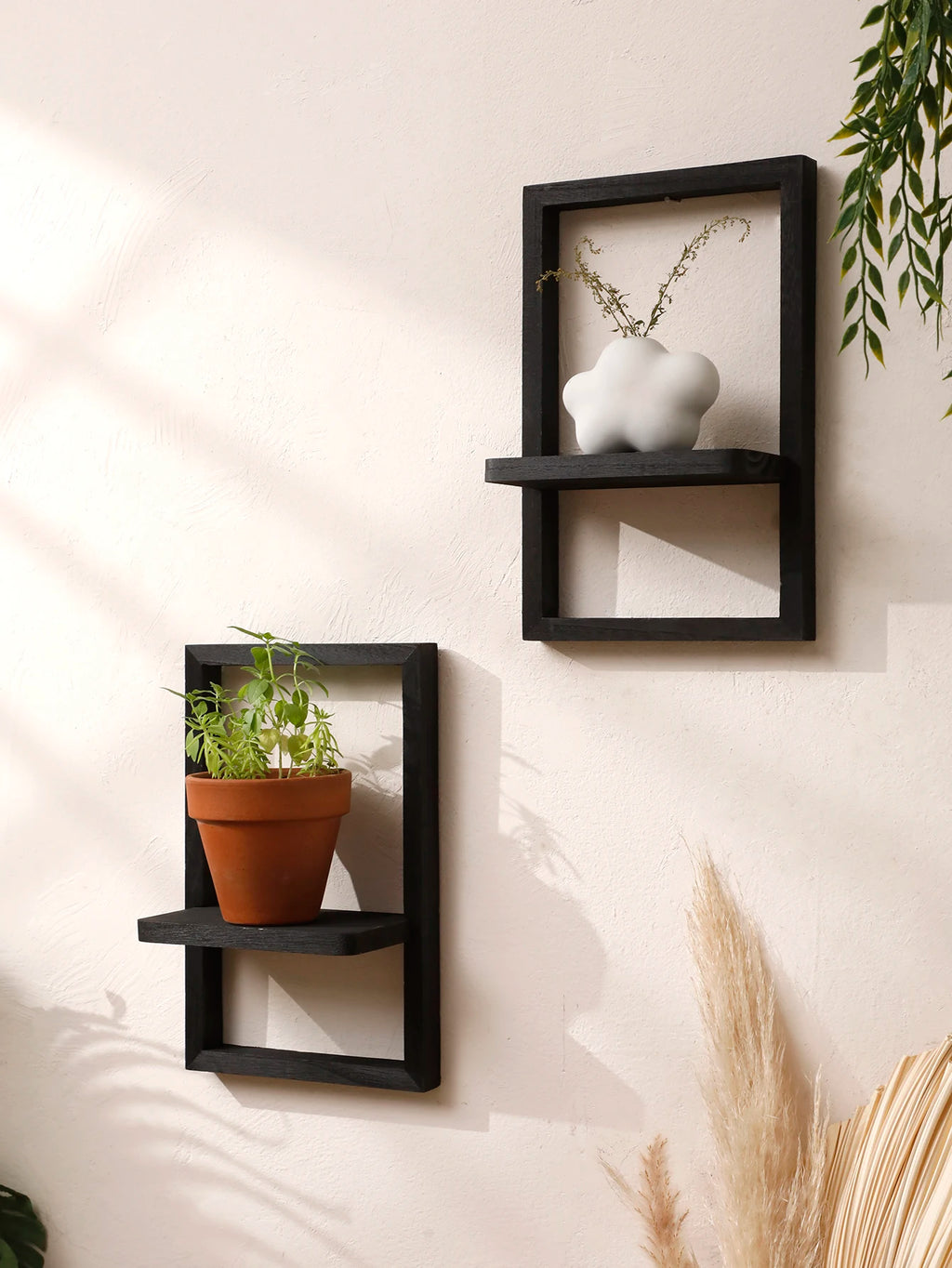 Étagère Piana, plateau carré noir pour plantes