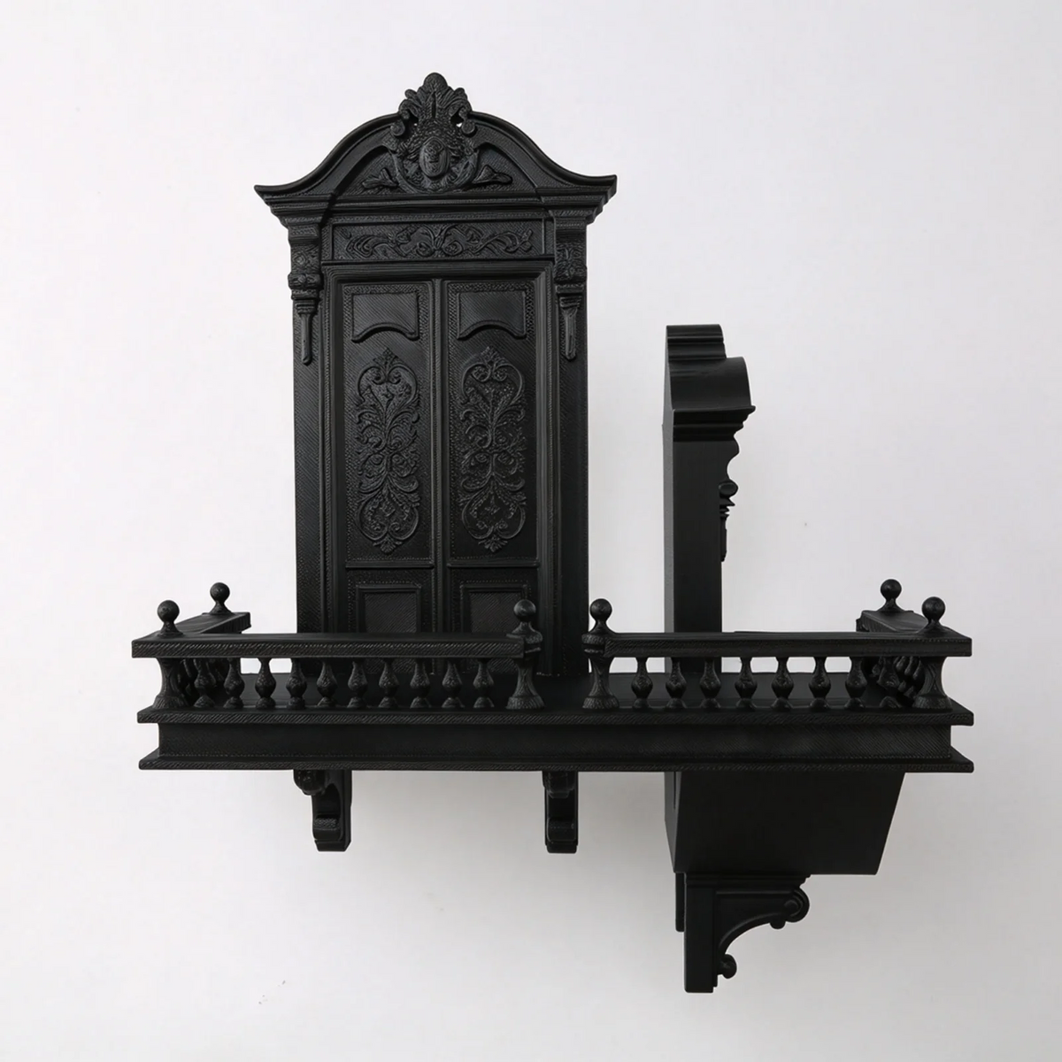 Étagère d'angle Gotica, escalier néogothique noir